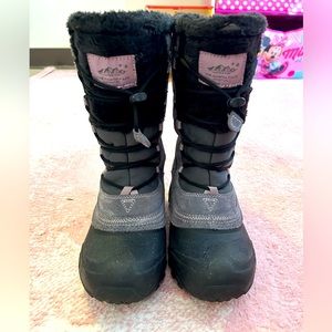 The North Face winter boots youth 4 girls